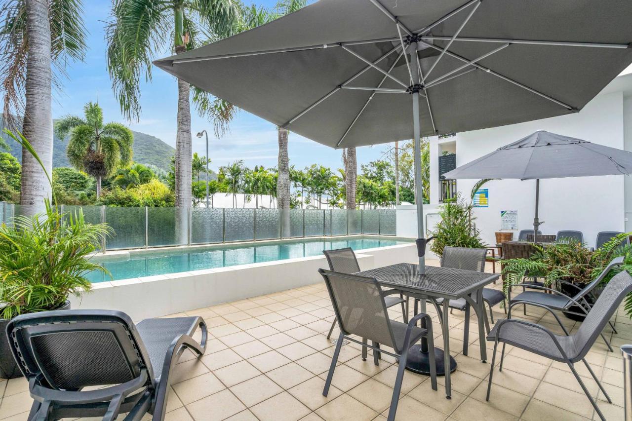 Elysium Apartments Palm Cove Esterno foto