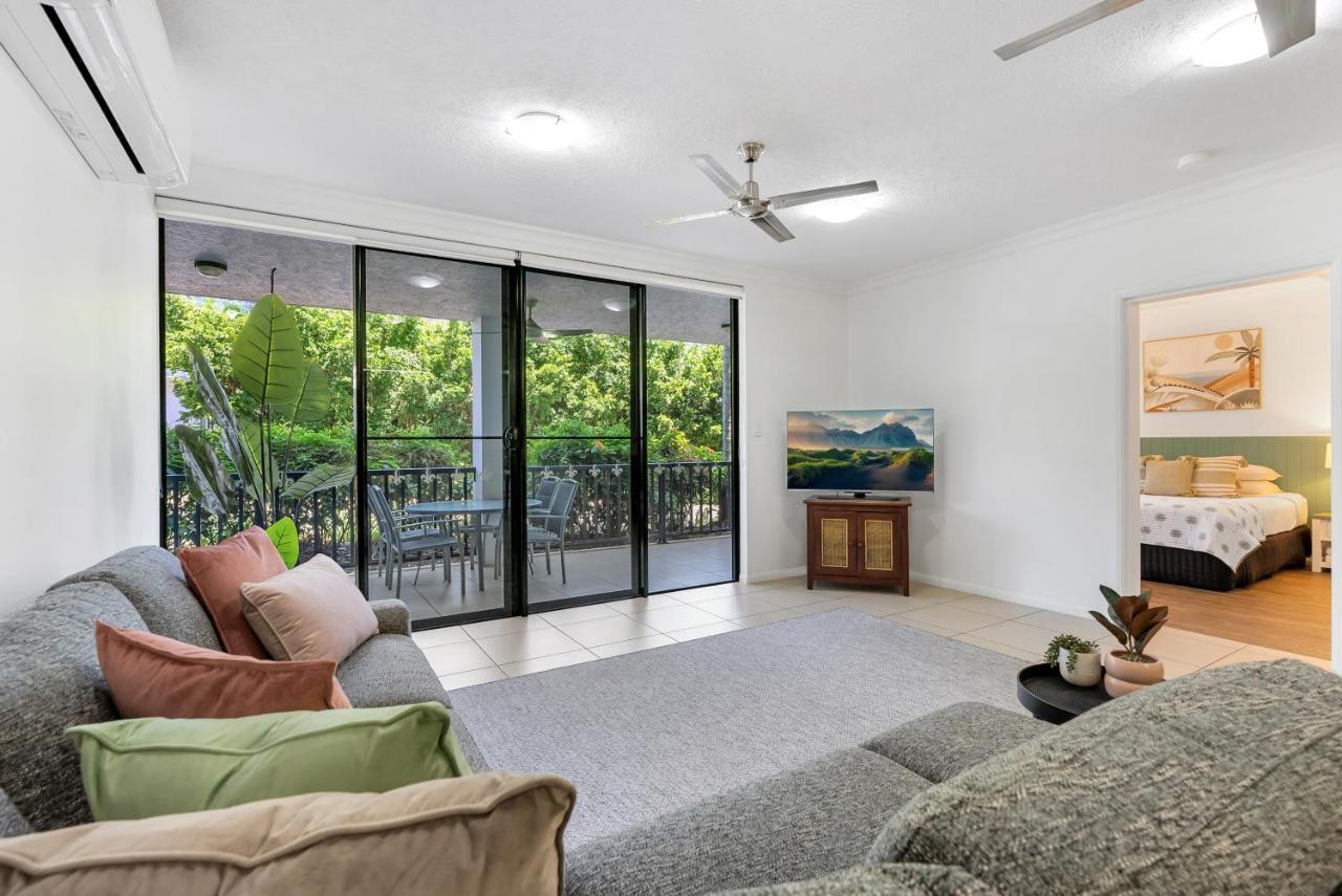 Elysium Apartments Palm Cove Esterno foto