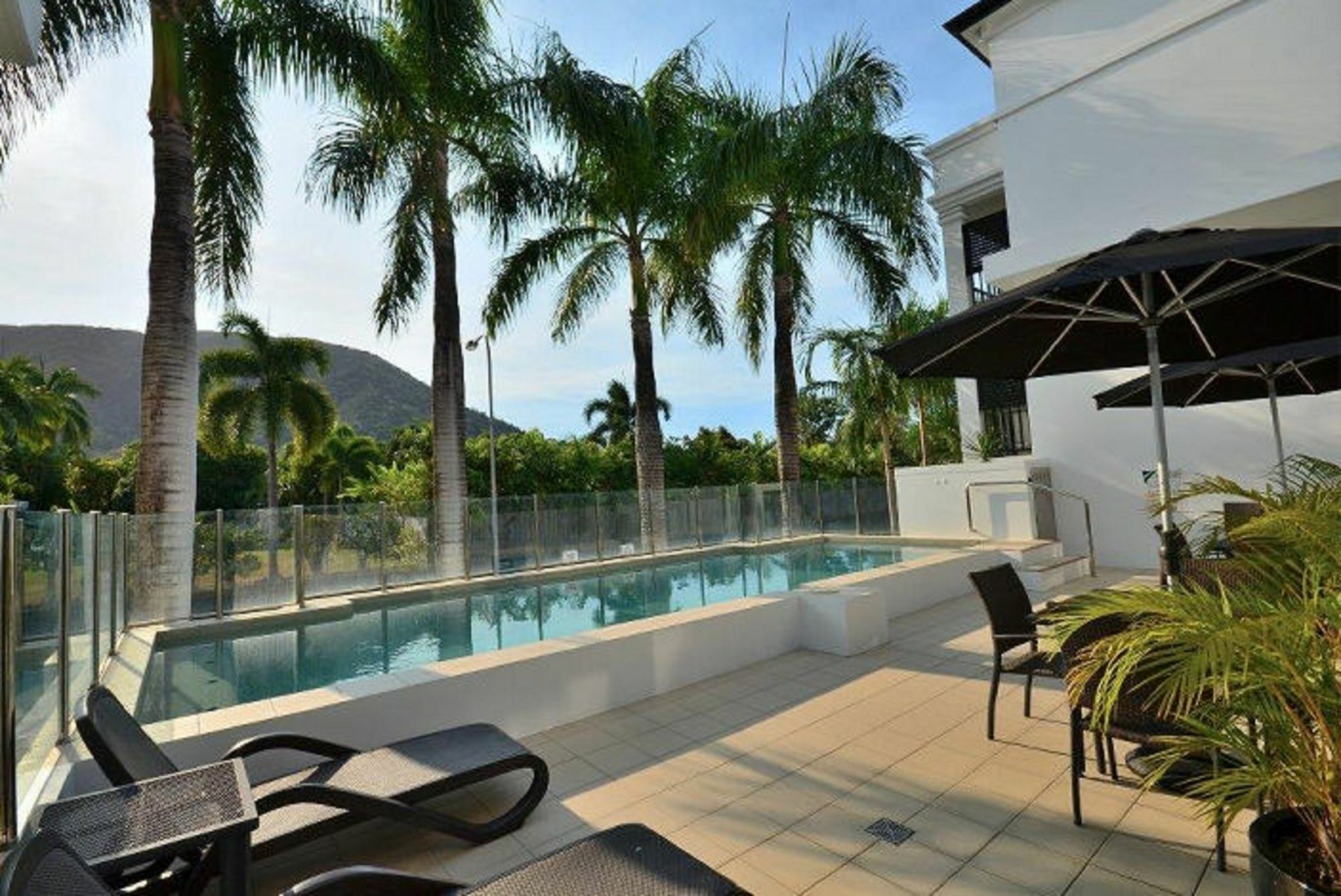 Elysium Apartments Palm Cove Esterno foto